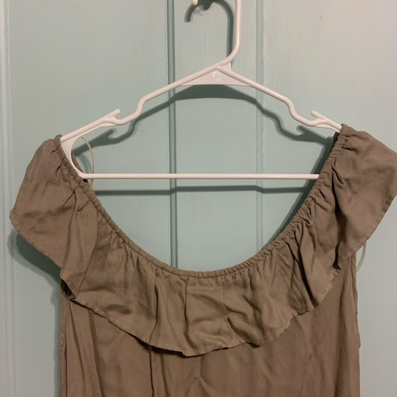 Forever 21 Off-the-Shoulder Romper - Picture 2 of 3